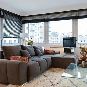 Modern Luxury With Free Parking Space In The Center, Close To The Oostende